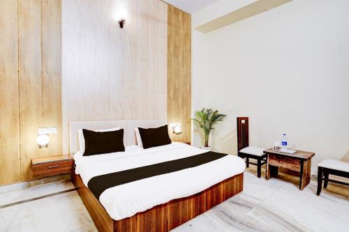 collection o the grand palace hotel and banquet