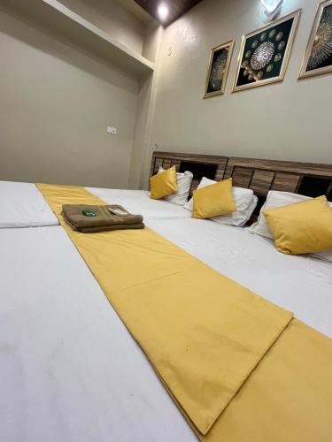 Hotel O Shiv Balaji Guest House,,4 star