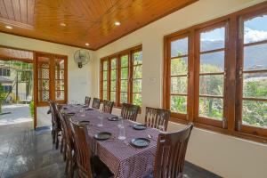 pax hotel rock villa