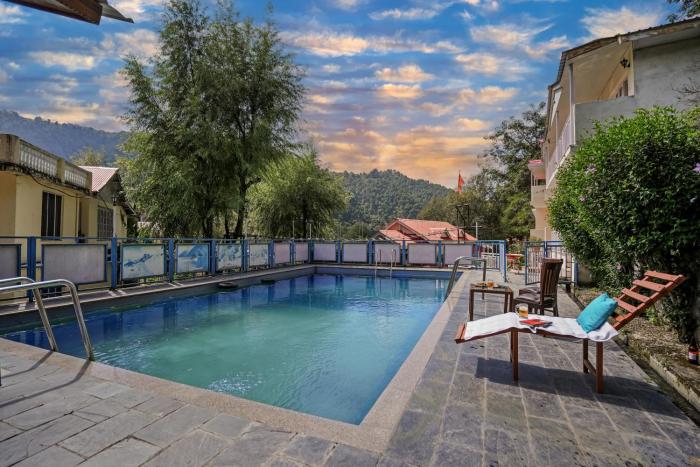 pax hotel rock villa