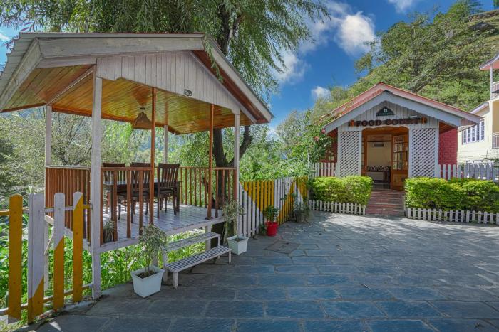 pax hotel rock villa