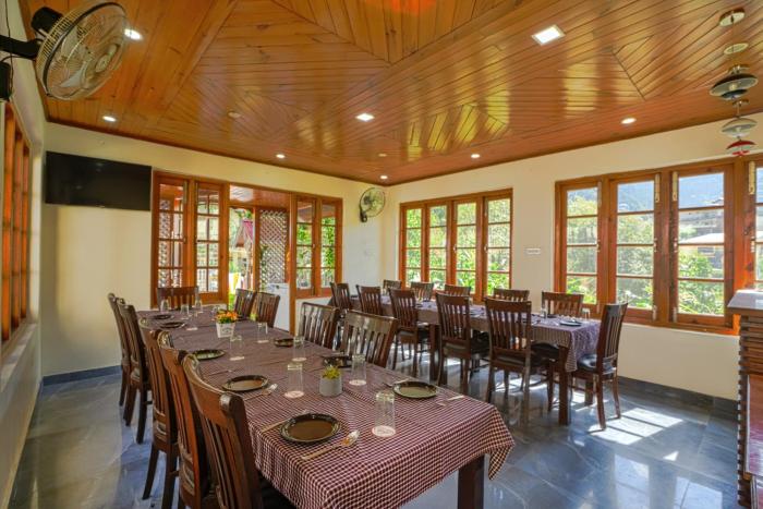 pax hotel rock villa