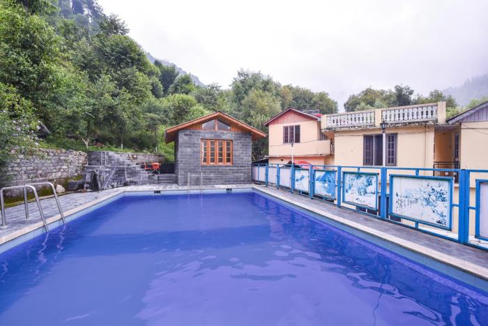 pax hotel rock villa