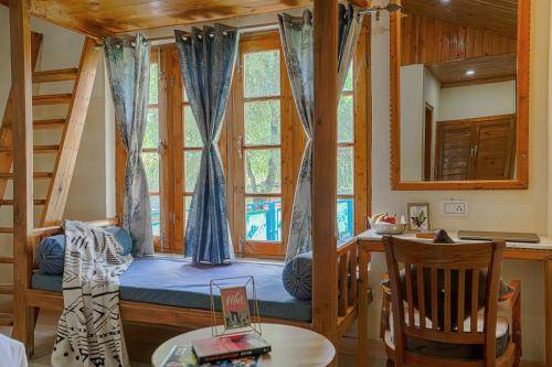 pax hotel rock villa