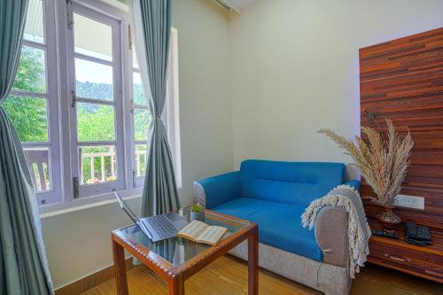 pax hotel rock villa