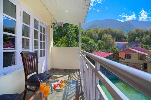 pax hotel rock villa