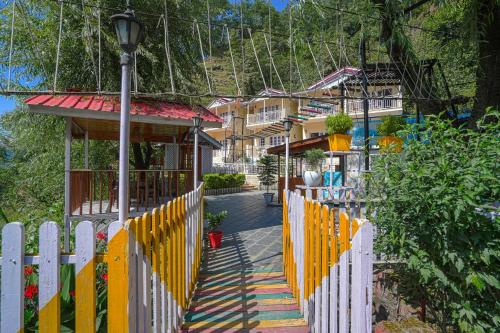 pax hotel rock villa