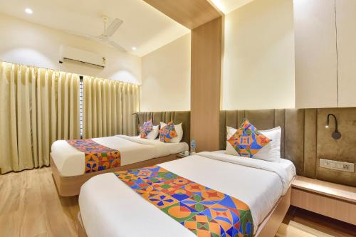 Via Kesar,269, Babu Murai Colony, Indore,3 star