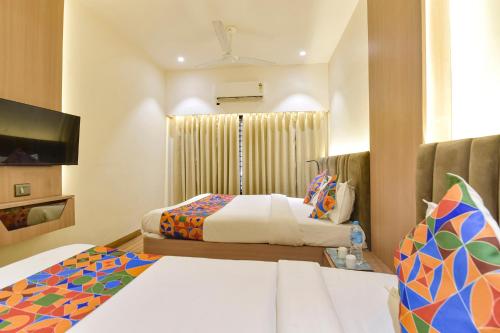 Via Kesar,269, Babu Murai Colony, Indore,3 star
