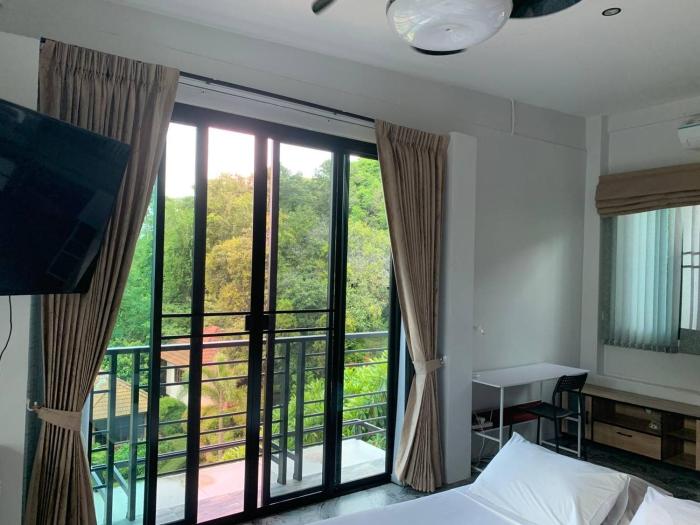 penthouse crystal bay apartments