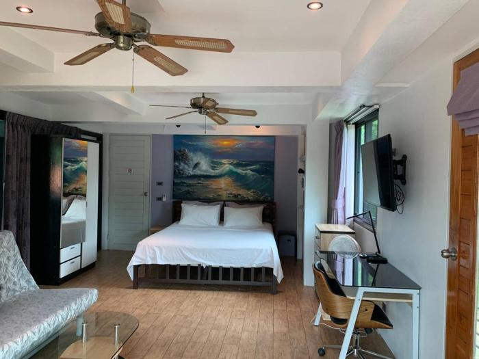 penthouse crystal bay apartments