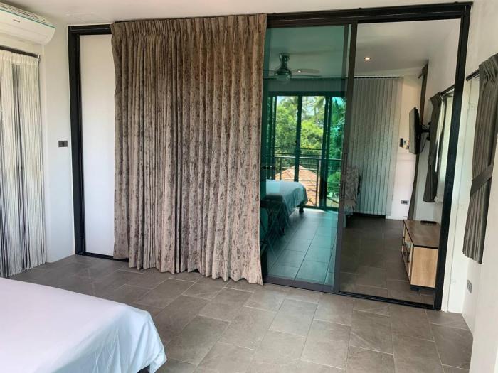 penthouse crystal bay apartments