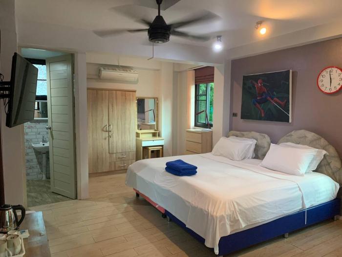 penthouse crystal bay apartments