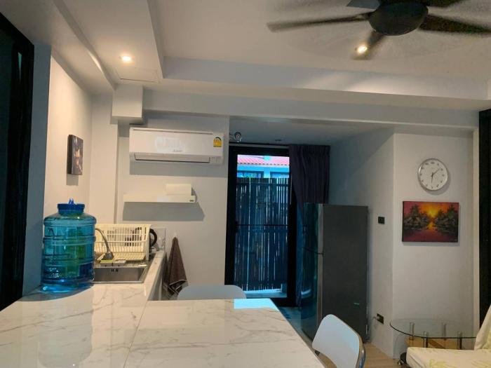 penthouse crystal bay apartments