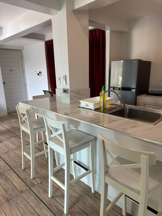 penthouse crystal bay apartments