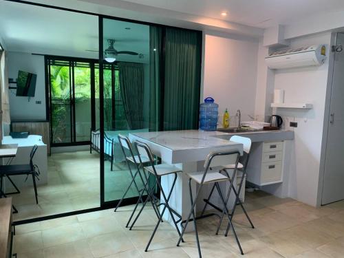 penthouse crystal bay apartments