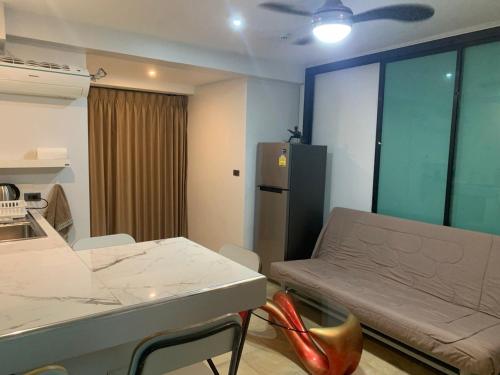 Penthouse Crystal Bay Apartments,,3 star