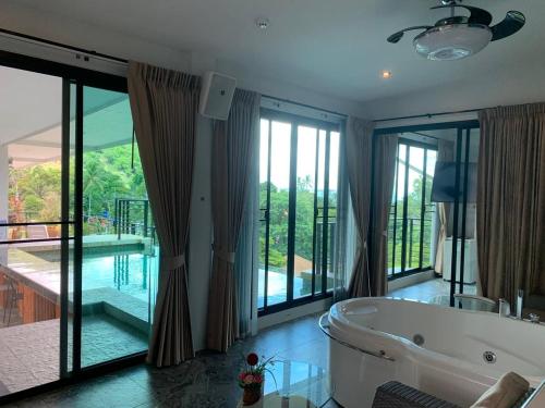 penthouse crystal bay apartments