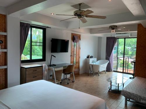 penthouse crystal bay apartments