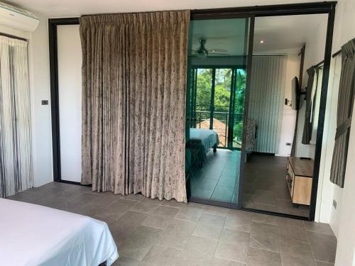 penthouse crystal bay apartments