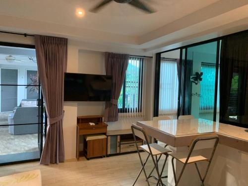 penthouse crystal bay apartments