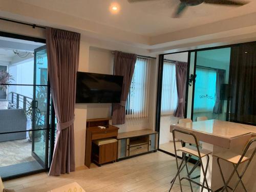penthouse crystal bay apartments
