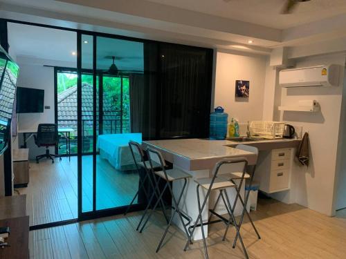 penthouse crystal bay apartments