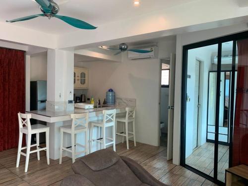 penthouse crystal bay apartments