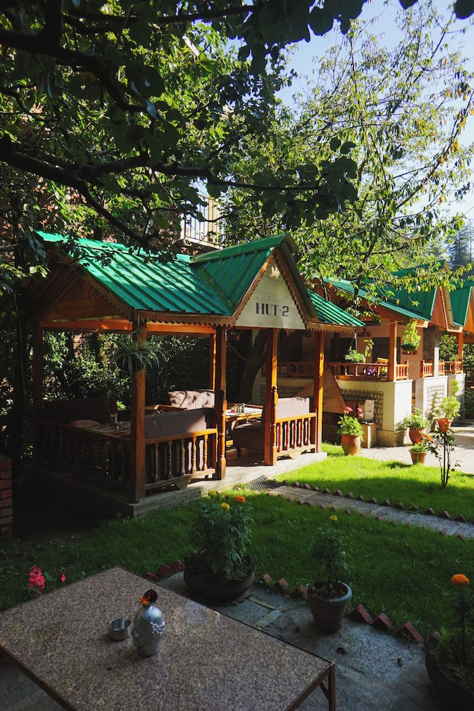 hide in old manali