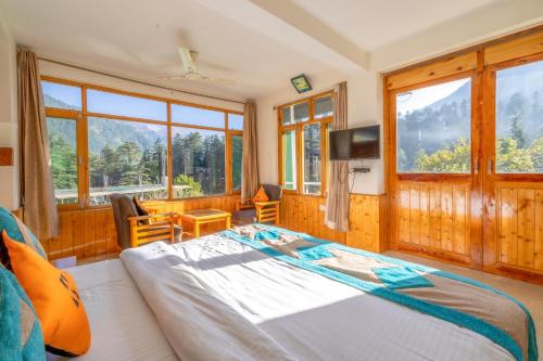 Hide-In Old Manali,,3 star