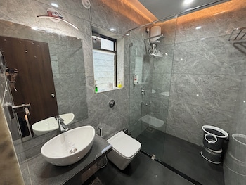 ilif 2706 western breeze villas