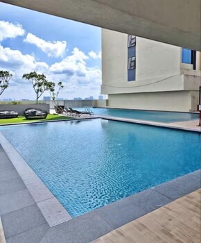 paradigm residence by antlerzone