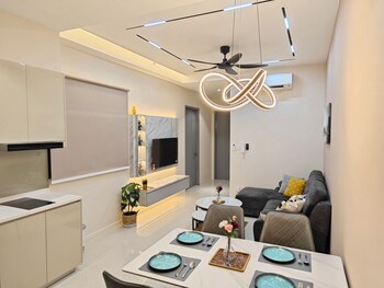paradigm residence by antlerzone