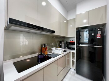 paradigm residence by antlerzone