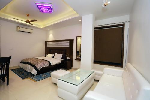 Vrindavan Guest House,,3 star