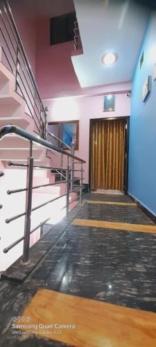 shiv niketan guest house 200mtr from shri ram mandir