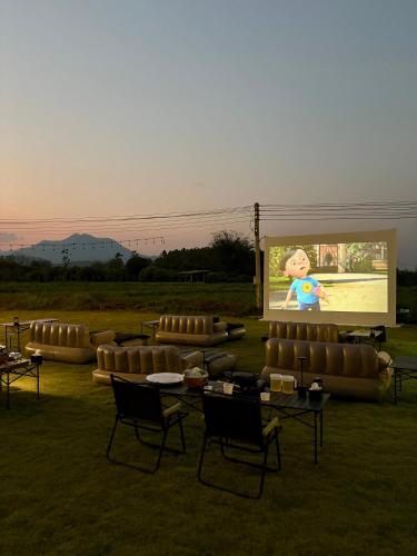 paradise resort and cafe