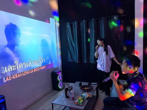 paradise resort and cafe