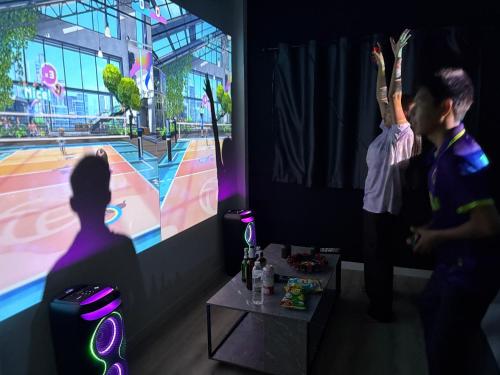 paradise resort and cafe