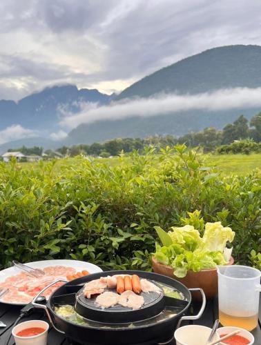 paradise resort and cafe