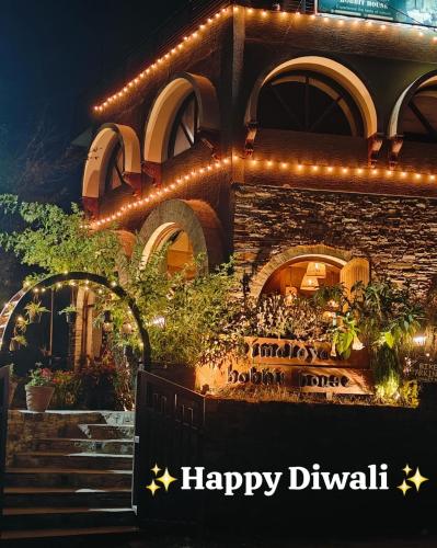 himalayan hobbit house