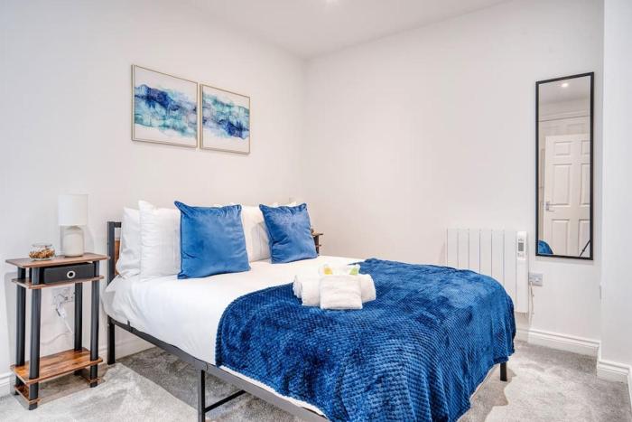 stunning 2 bed city centre and bute park