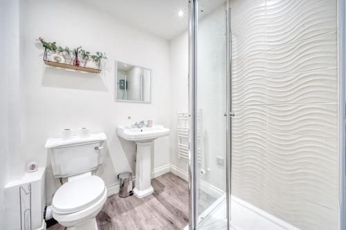 stunning 2 bed city centre and bute park