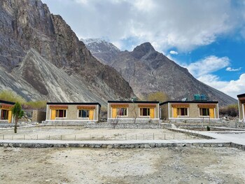 hunder tamarix resort