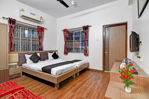 Manner Residency Opposite Technopolis,,4 star