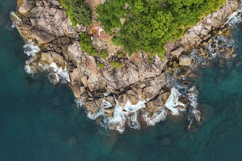 anona sunset boutique