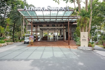 anona sunset boutique