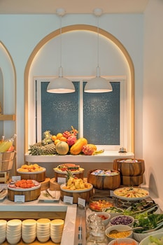 anona sunset boutique