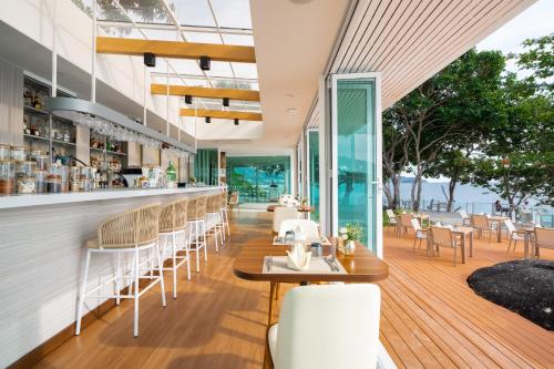 anona sunset boutique