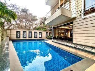 Merlot Suites,,3 star